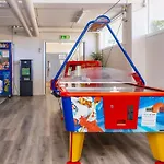 4 Person On In * Glesborg