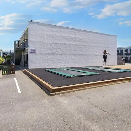 4 Person On In Appartement *